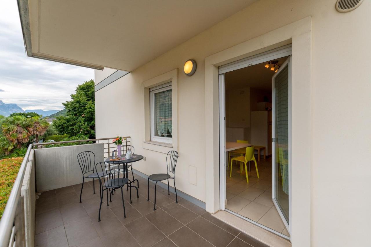 Torbole Relax, Pool & Balcony Apartment - Happy Rentals Torbole Sul Garda Ngoại thất bức ảnh