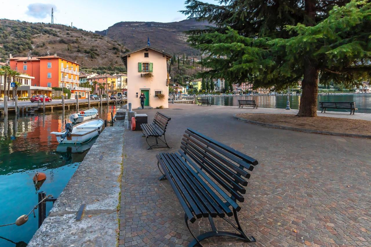 Torbole Relax, Pool & Balcony Apartment - Happy Rentals Torbole Sul Garda Ngoại thất bức ảnh