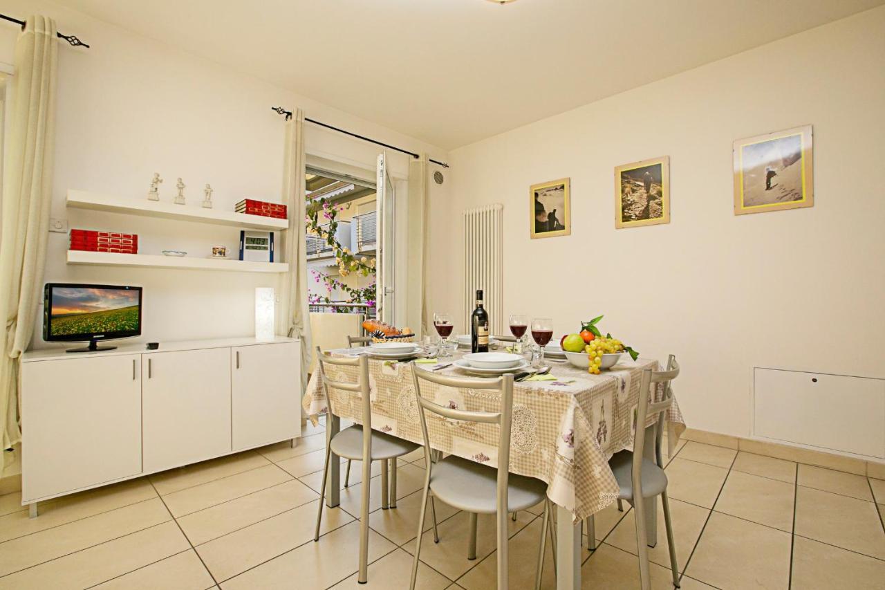 Torbole Relax, Pool & Balcony Apartment - Happy Rentals Torbole Sul Garda Ngoại thất bức ảnh